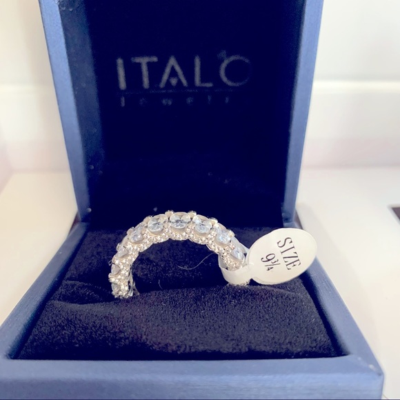 ETERNITY DOUBLE PRONG OVAL WEDDING RING - Picture 2 of 7